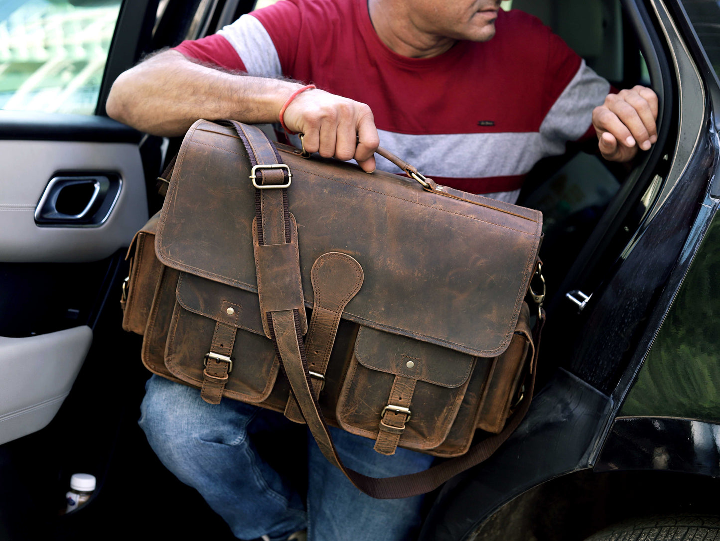 The Granger Leather Messenger Bag