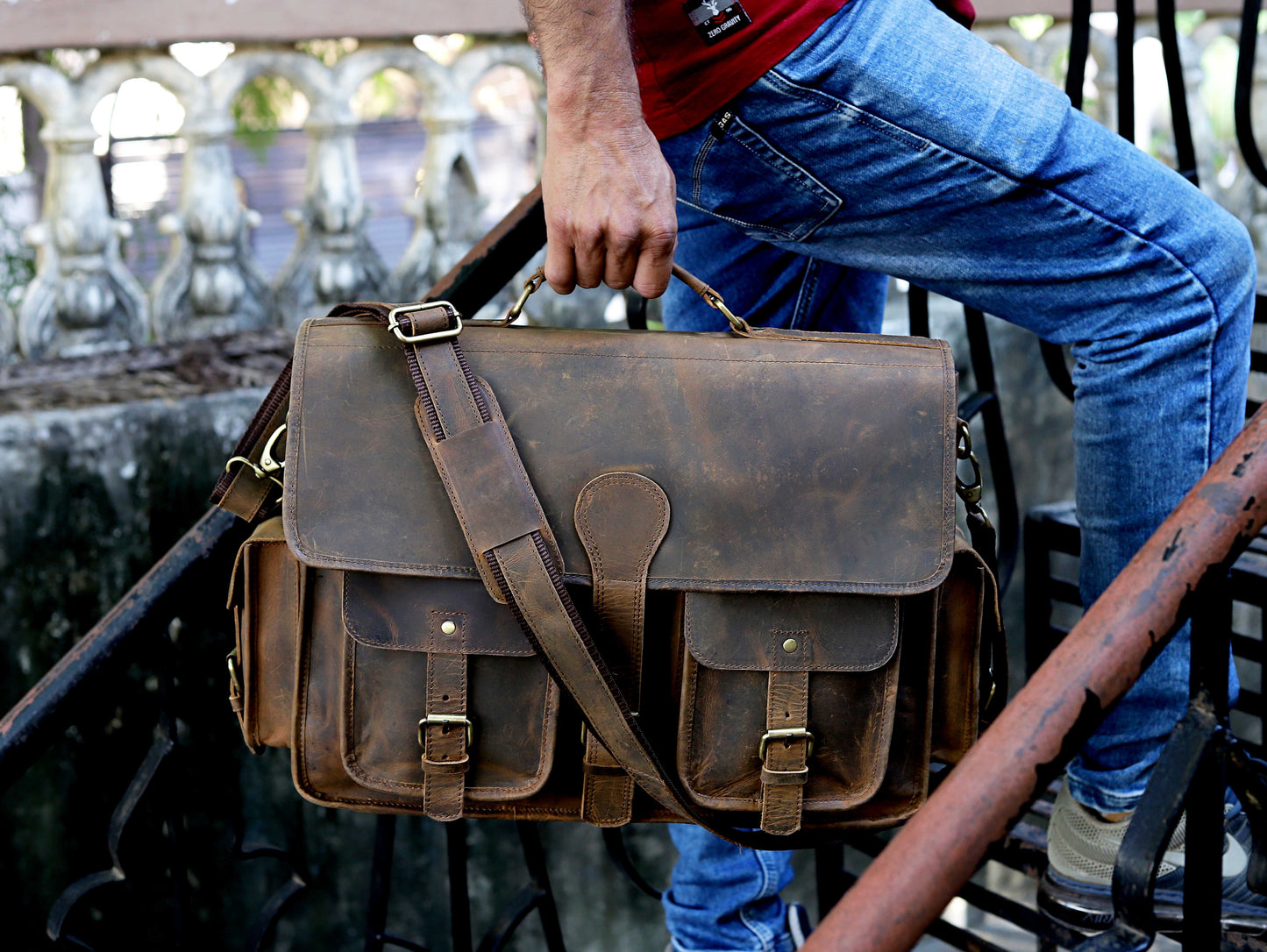 The Granger Leather Messenger Bag